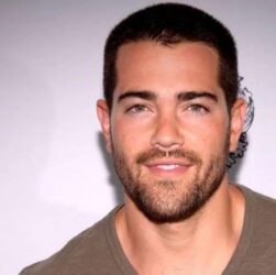 Jesse Metcalfe American actor Wiki ,Bio, Profile, Unknown Facts and Family Details revealed