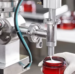 The Benefits of Partnering with a Custom Formulation Manufacturer for Your Product